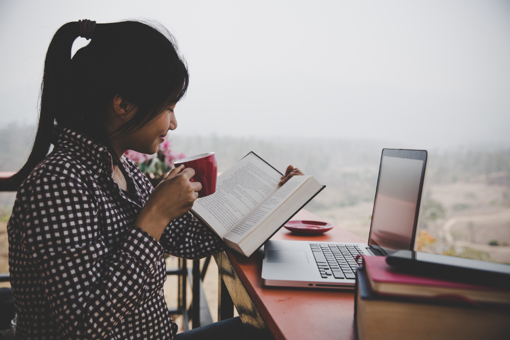10 Best AI Story Generator In 2025